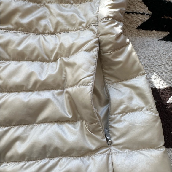 MaxMara Weekend Puffer Vest - Picture 5 of 8